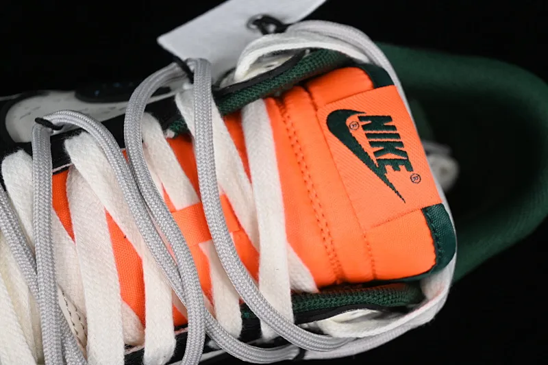 All Categories Nk SB Dunk Series Nk SB Dunk Low Low-top sneakers CS version Nk Dunk Low "Miami Hurricanes" Space Exploration Star Trek Customized version of deconstructed straps retro distressed low-top sneakers DD1391-300
